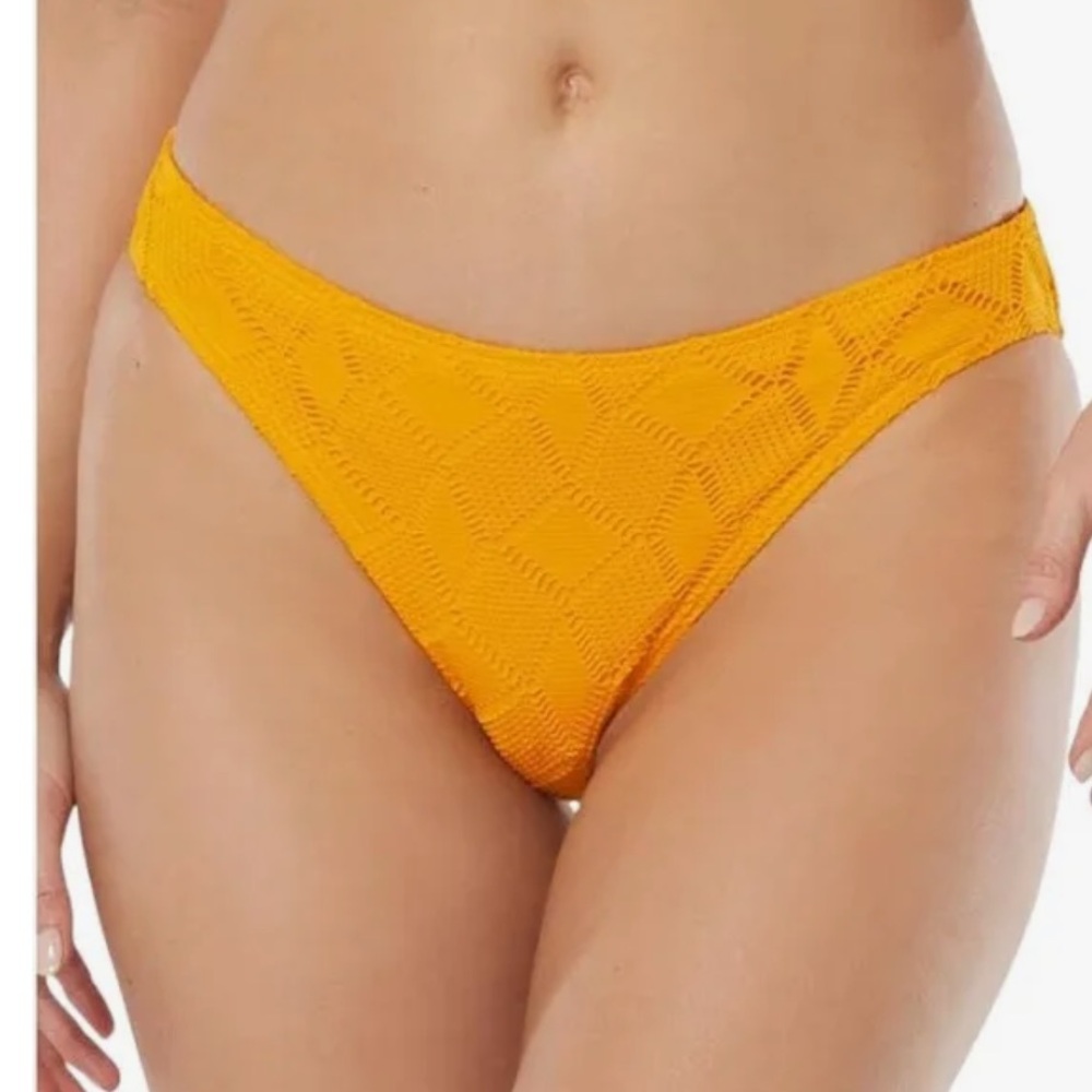 Vince Camuto NWT SIZE L mango orange Crochet Bikini Bottoms